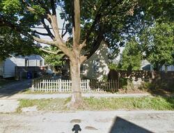  W 60th St