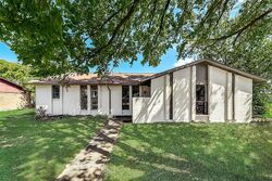  Mirage Valley Dr