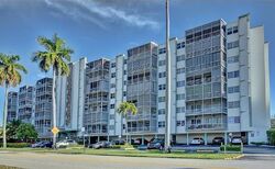  Diplomat Pkwy Apt 610