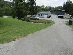  Lambert Ln