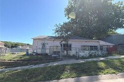  E Colorado Ave