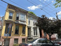  Chestnut St