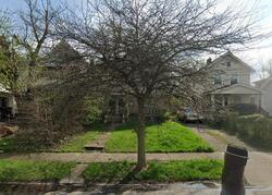  E 135th St