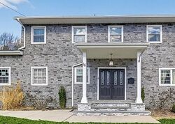  Colonial Dr
