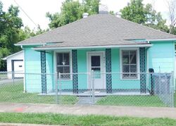  Robertson St