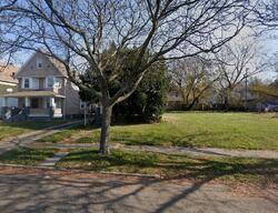  E 113th St