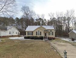  Lawndale Cir