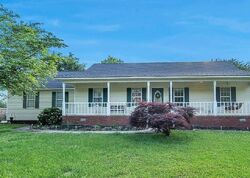  Leyland Cir