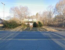  N Main St