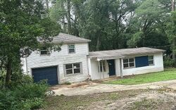  Hiawatha Dr