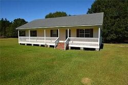  Meadowood Dr