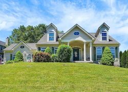  Cranberry Ln W