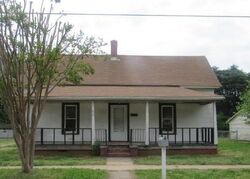  N Shaver St