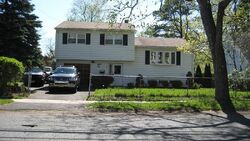  Raymond Ave