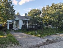  Blake Ave