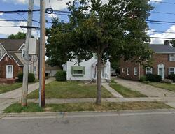  N Fairview Ave