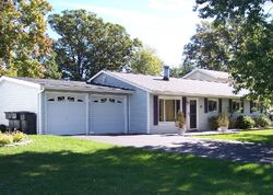  Robinhood Dr