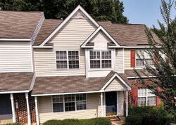  Petrea Ln