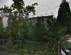  44th Ave S
