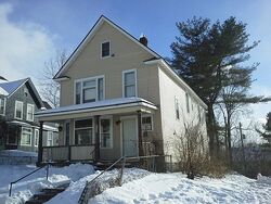  Lawson Ave E