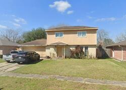  Leafwood Cir