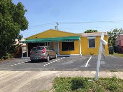  E Commercial Blvd