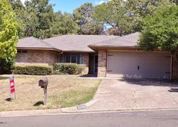  Oakwood Ln