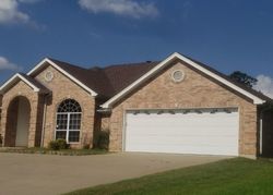  Lakewood Dr