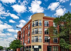  S Oakley Ave Unit 302
