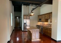  E Travis St Apt 401