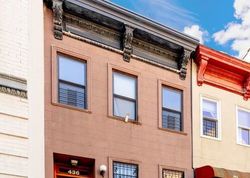  E 120th St