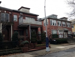  48th St