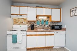  N Silverbell Rd Apt 4
