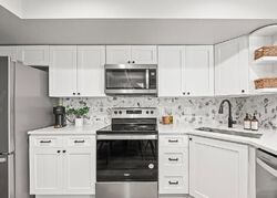  S Dearborn Way Apt 11